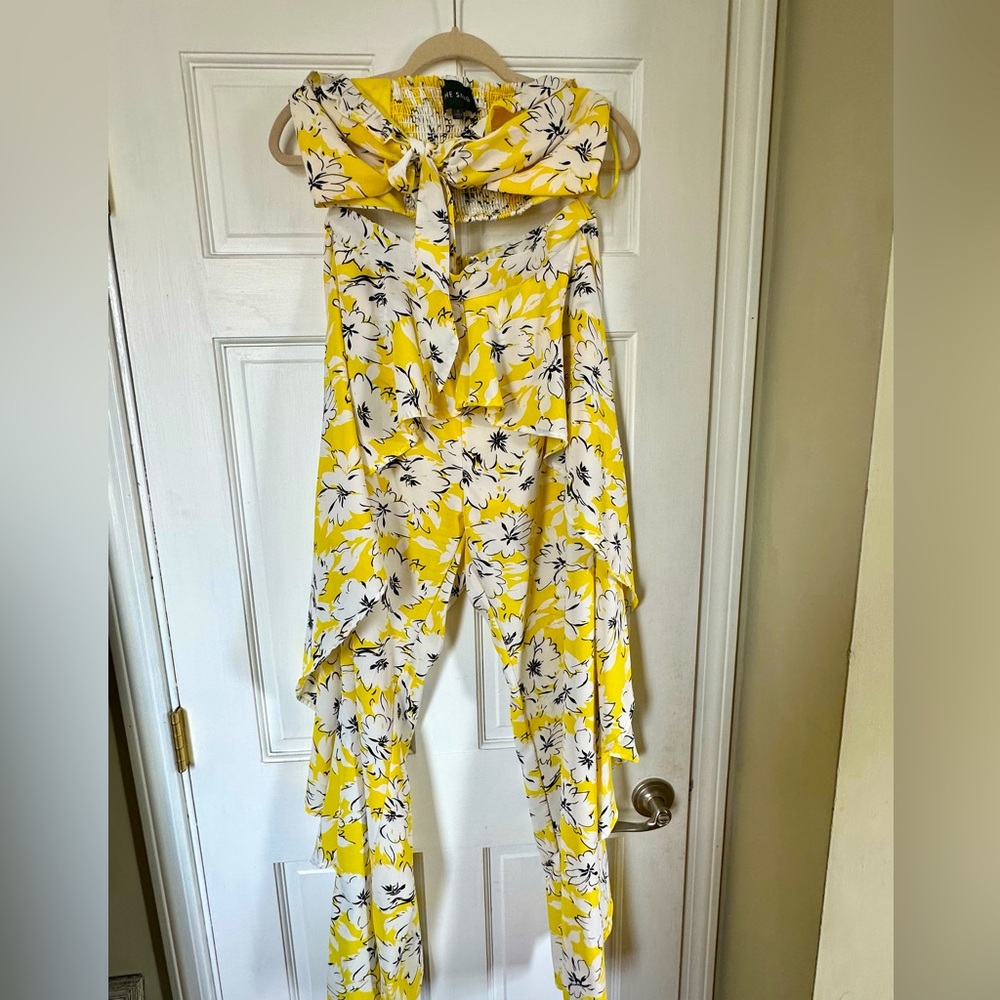 Two piece yellow set